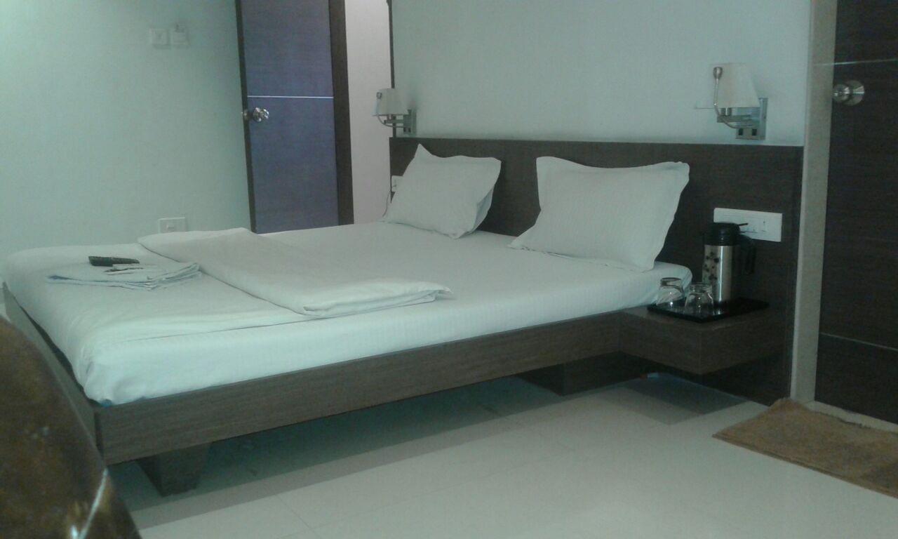 Sai Saya-Nashik Road Hotel Buitenkant foto