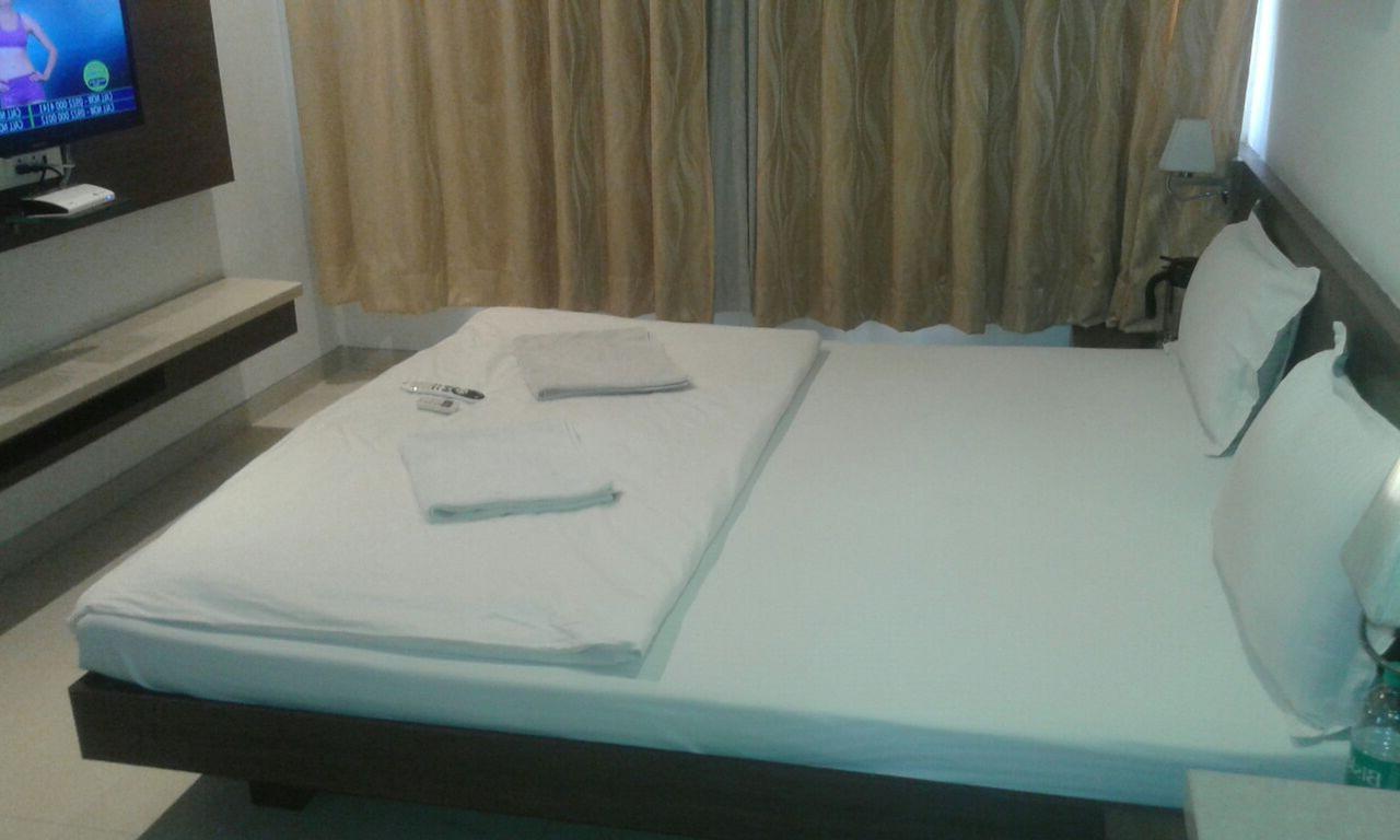 Sai Saya-Nashik Road Hotel Buitenkant foto